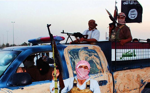 ISIL Redeploys in Syria for Fear of Possible Int’l Air Strikes